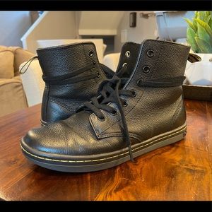 Dr Marten Leyton boots, women’s 7